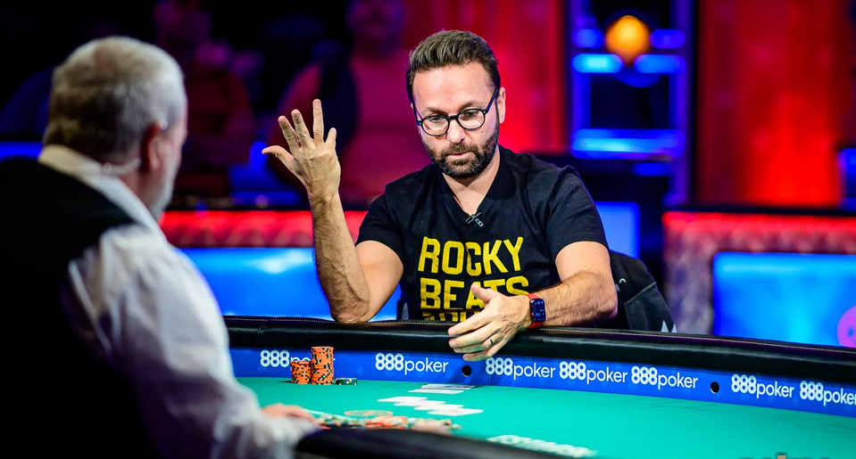 Даниэль Негреану лишился титула Игрока Года WSOP 2019